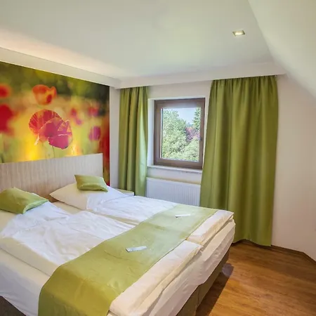 Linden & Wildkraeuterhotel