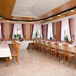 Linden & Wildkraeuterhotel 3*