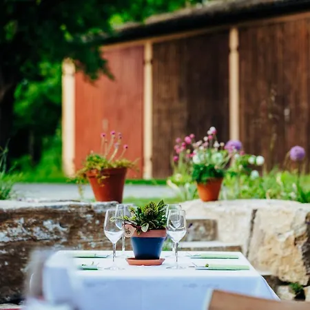 Linden & Wildkraeuterhotel