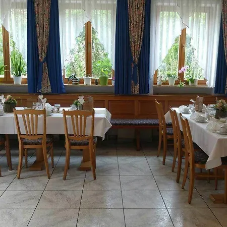 Linden & Wildkraeuterhotel Vendégház Windelsbach