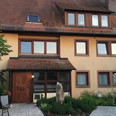 Linden & Wildkraeuterhotel 3*