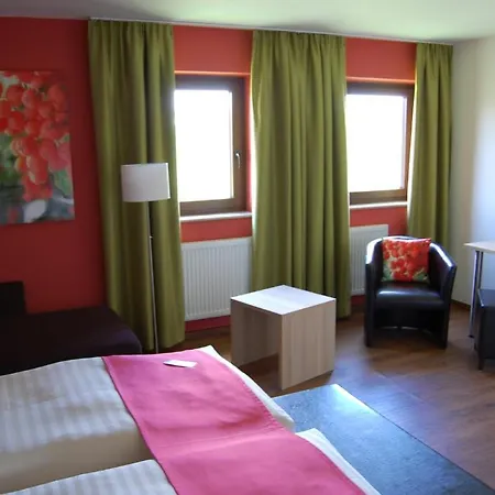 Linden & Wildkraeuterhotel Guest house 3*